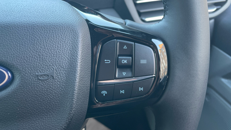 Ford Tourneo Custom 320 L1 Diesel Fwd 2.0 EcoBlue 136ps H1 Titanium 8 seater Auto